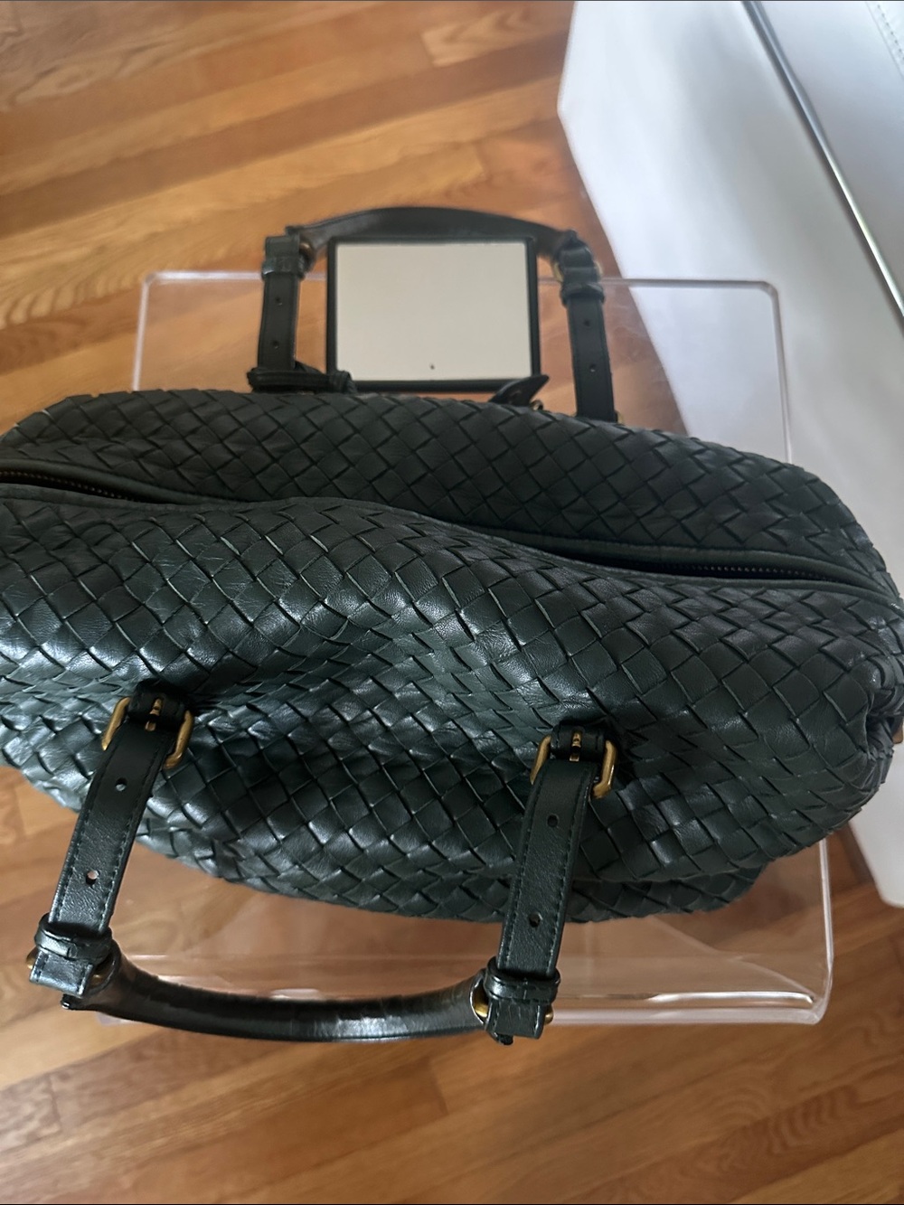 Bottega Veneta Dark Green Intrecciato Leather Shoulder Bag with Purple Interior - Picture 4 of 9